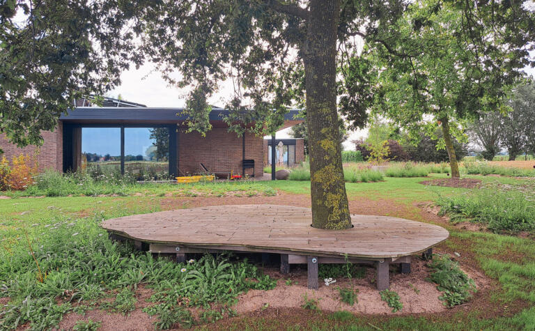 Greenarchitects stefaan willems landschapsarchitect tuin aanleg met houten vlonder