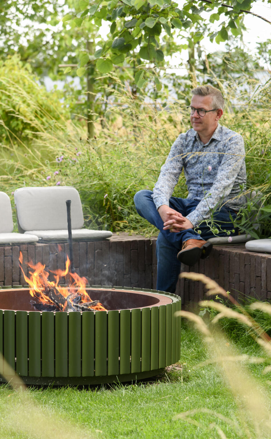 Greenarchitects stefaan willems landschapsarchitect laarne gent natuurlijke tuin met zitbank kleiklinkers en vuurschaal wunder 3